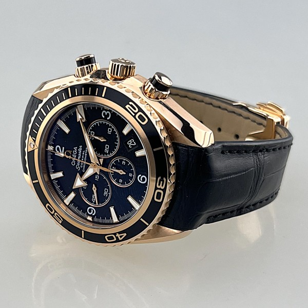 Omega Seamaster Planet Ocean 600 M, 45,5 mm, Rotgold mit Lederband, Full Set, neuwertig