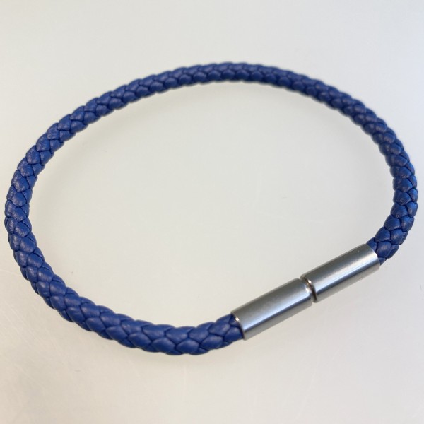 Designerarmband Leder 4 mm geflochten mit Sicherheits-Bajonettverschluss: ES