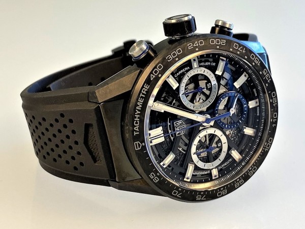 TAG HEUER CARRERA, Automatik-Chronograph, 43 mm, CBG2017.FT6143, Stahl - Carbon, limited Edition