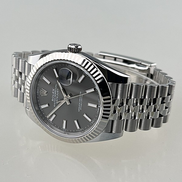 Rolex Datejust 41, Ref.126334, LC100, Zifferblatt Schiefergrau, Index, Jubilé-Armband, aus 03/2026